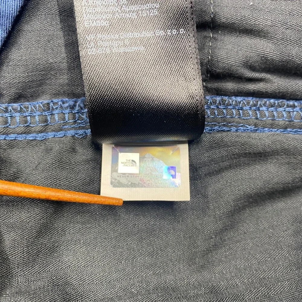 The North Face Mens Blue Chino Shorts Size 36 Regular Flat Front Cotton Twill